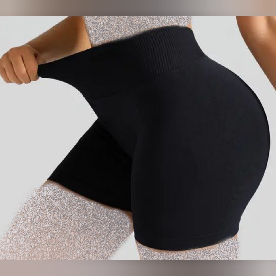  شورتک ورزشی سیملس 