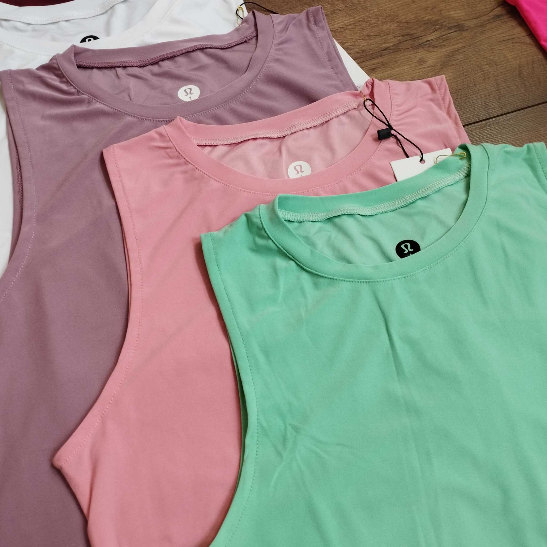  تاپ ورزشی زنانه پشت چاک Lululemon 