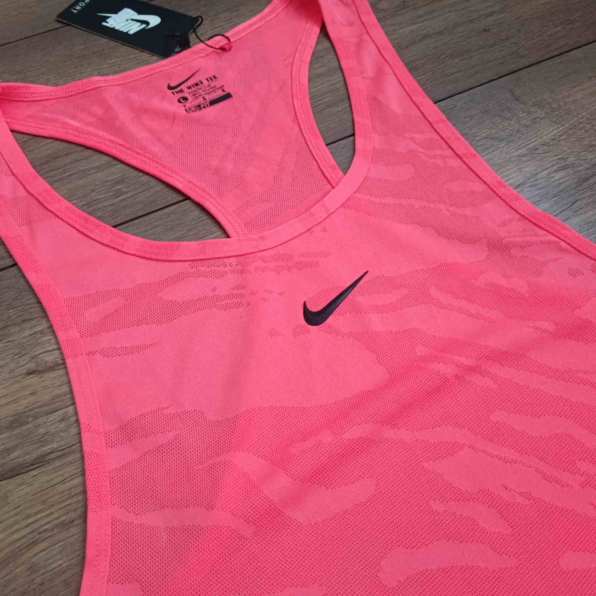  کاور ورزشی ابر و بادی 