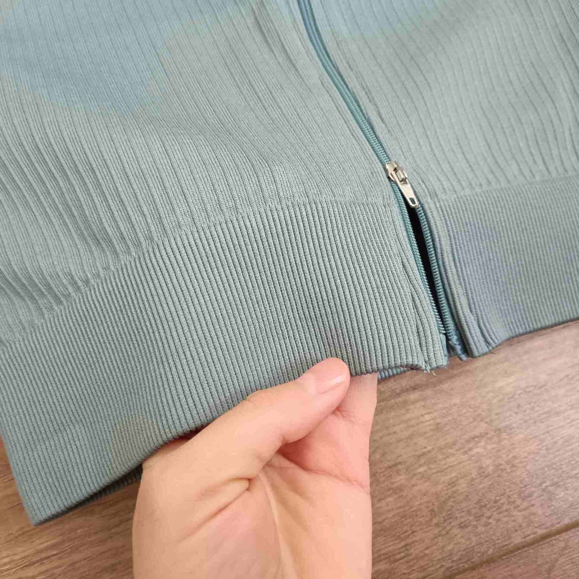  کراپ تاپ ، نیمتنه سیملس 
