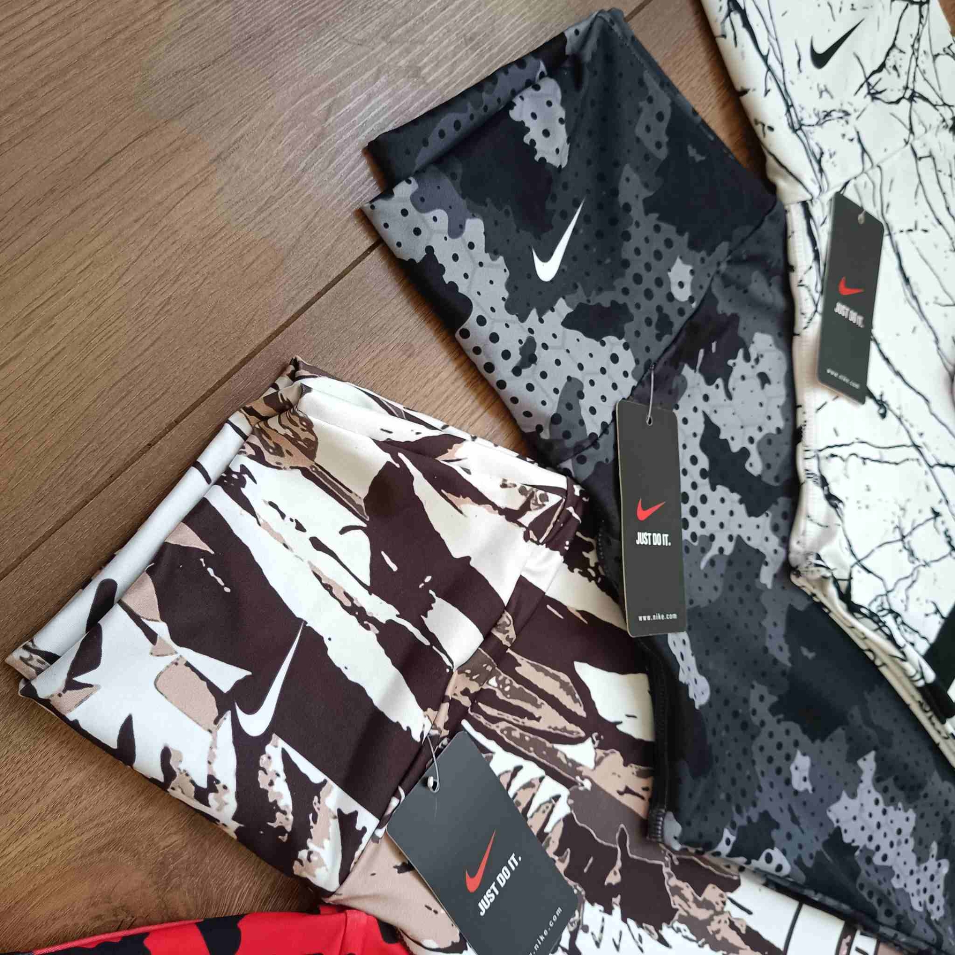  لگ‌ کمر گنی طرح دار 