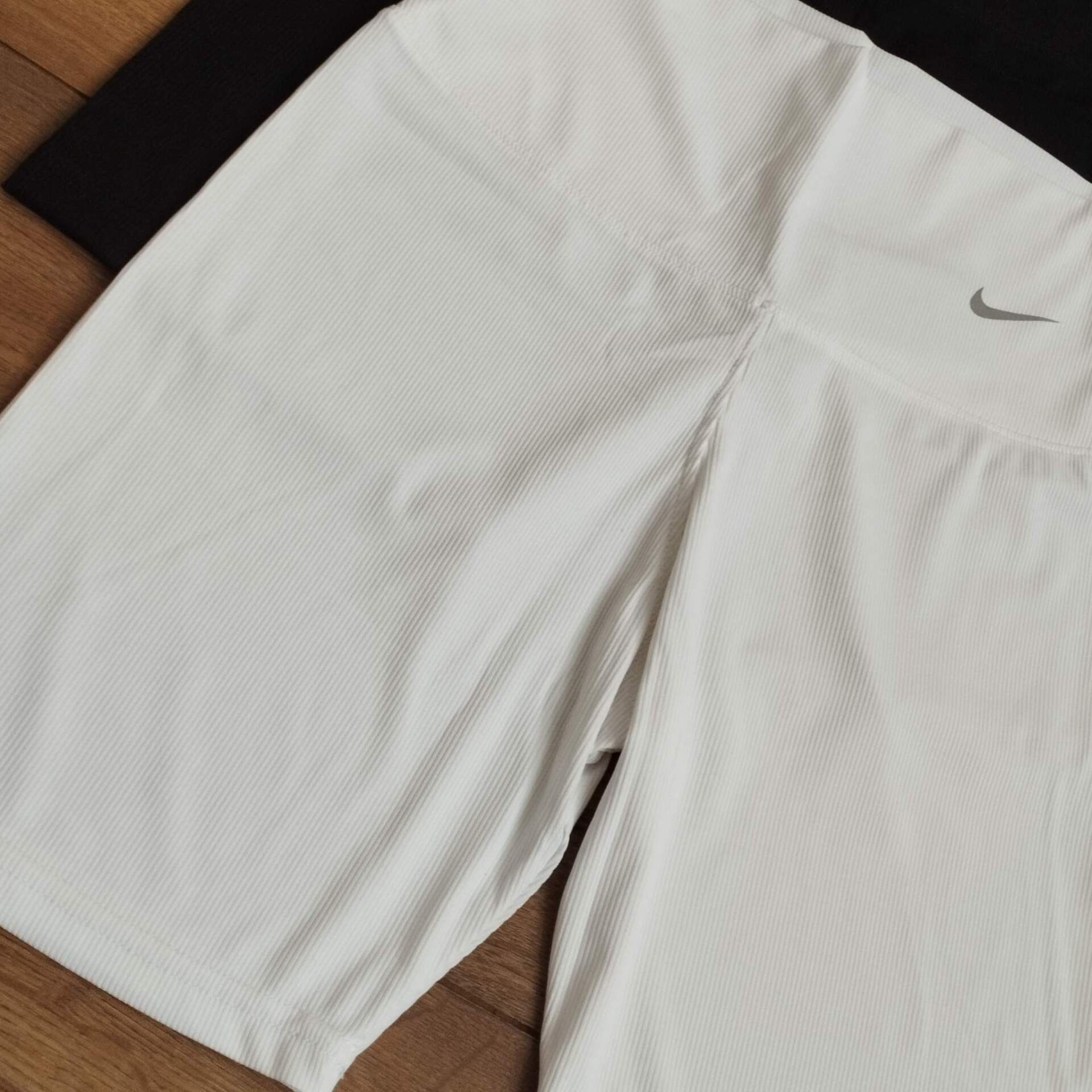  شورتک ورزشی 