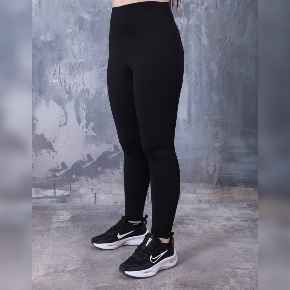 لگ ورزشی برش دار