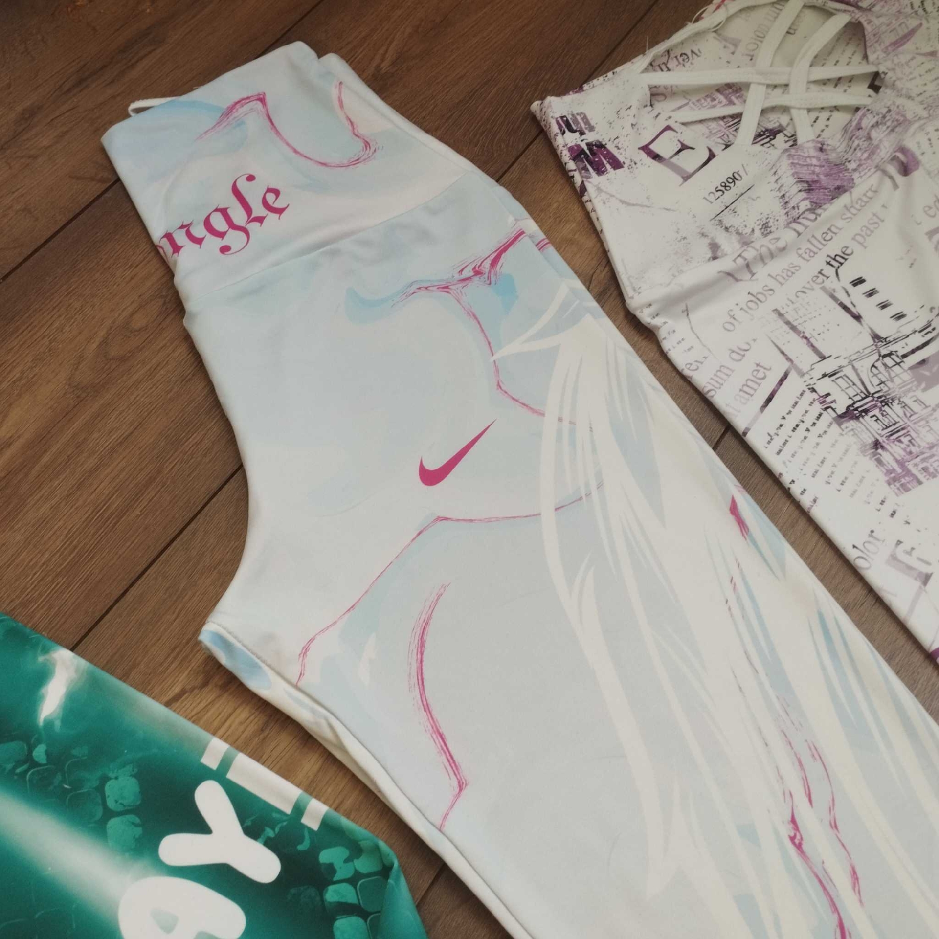 لگ طرح دار پشت بیندر